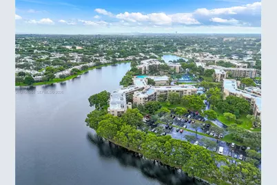 1100 Colony Point Cir #504, Pembroke Pines, FL 33026 - Photo 26