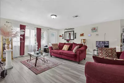425 NW 18th Ct, Pompano Beach, FL 33060 - Photo 4