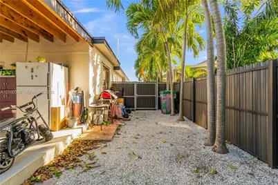 351 W 36th St, Hialeah, FL 33012 - Photo 48