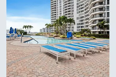 19195 NE 36 Ct Mystic Pointe Dr #1704, Aventura, FL 33180 - Photo 26