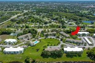 2058 SE Wild Meadow Cir, Port Saint Lucie, FL 34952 - Photo 10