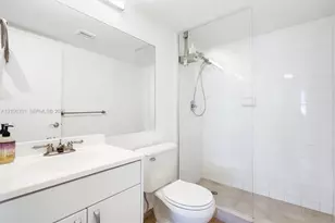 1621 Bay Rd, Miami Beach, FL 33139 - Photo 16