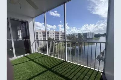 10730 NW 66th St #403, Doral, FL 33178 - Photo 4