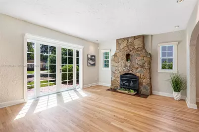 1209 La Mancha Ave, Coral Gables, FL 33134 - Photo 4