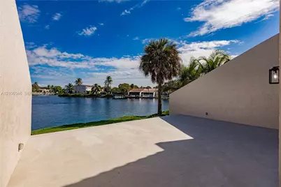 7238 Jacaranda Ln #7238, Miami Lakes, FL 33014 - Photo 1