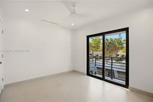 7238 Jacaranda Ln, Miami Lakes, FL 33014 - Photo 48