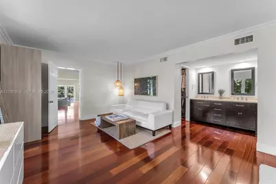 8 Pinta Rd, Miami, FL 33133 - Photo 12