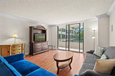 2500 Parkview Dr #517, Hallandale Beach, FL 33009 - Photo 4