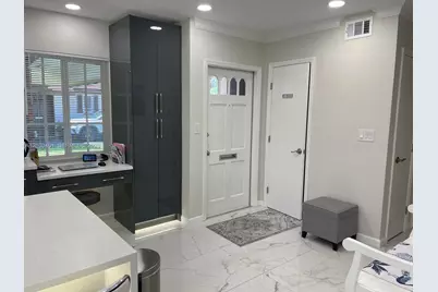 9065 Thunderbird Dr, Coral Springs, FL 33065 - Photo 6