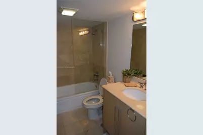 10275 Collins Ave #1420, Bal Harbour, FL 33154 - Photo 16