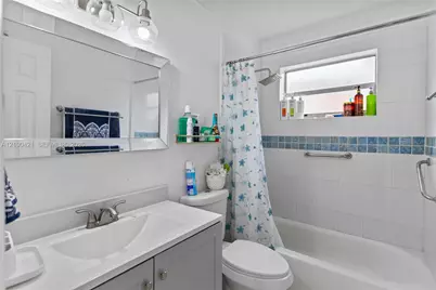 7830 W 8th Ave, Hialeah, FL 33014 - Photo 16