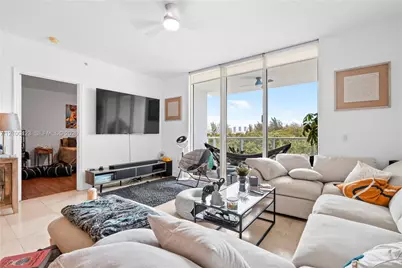15051 Royal Oaks Ln #402, North Miami, FL 33181 - Photo 2