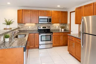 1131 SW 14th Ave, Miami, FL 33135 - Photo 6