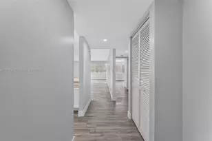 8040 Hampton Blvd, North Lauderdale, FL 33068 - Photo 12