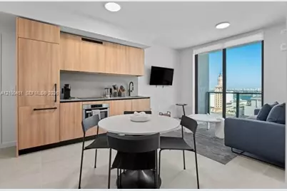 121 NE 5th St #1813, Miami, FL 33132 - Photo 4