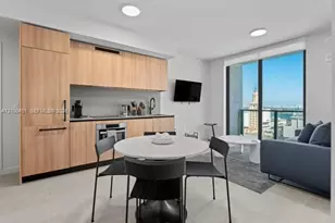121 NE 5th St, Miami, FL 33132 - Photo 4