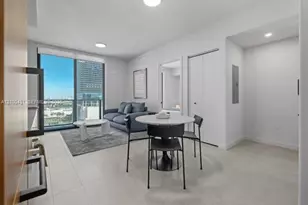 121 NE 5th St, Miami, FL 33132 - Photo 6