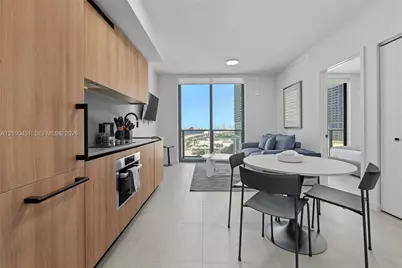 121 NE 5th St #1813, Miami, FL 33132 - Photo 1