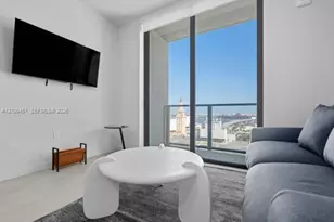 121 NE 5th St, Miami, FL 33132 - Photo 10