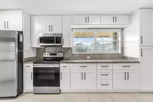 15635 SW 74th Cir Dr, Miami, FL 33193 - Photo 10