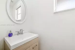 10902 SW 240th St, Homestead, FL 33032 - Photo 14