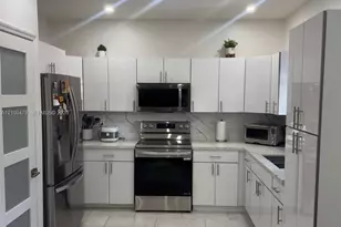 10902 SW 240th St, Homestead, FL 33032 - Photo 6