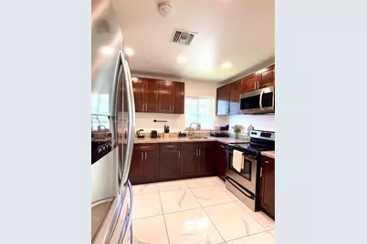 75 NW 206th Ter, Miami Gardens, FL 33169 - Photo 4