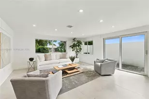 596 W 50th St, Miami Beach, FL 33140 - Photo 14