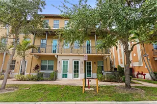 946 SW 147th Ave, Pembroke Pines, FL 33027 - Photo 1