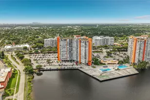 1351 NE Miami Gardens Dr, Miami, FL 33179 - Photo 42