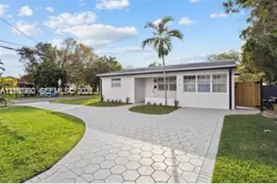 916 SW 7th Ave, Hallandale Beach, FL 33009 - Photo 2