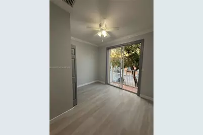 17800 NW 73rd Ave #205-21, Hialeah, FL 33015 - Photo 14