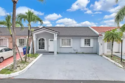 7677 NW 180th Ter, Hialeah, FL 33015 - Photo 1