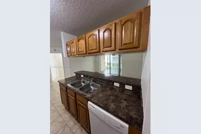 450 S Park Rd #5-205, Hollywood, FL 33021 - Photo 2