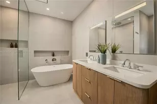 1042 NE 95th St, Miami Shores, FL 33138 - Photo 34