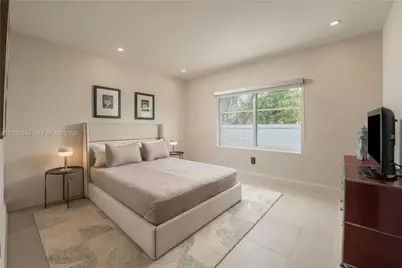 1042 NE 95th St, Miami Shores, FL 33138 - Photo 44