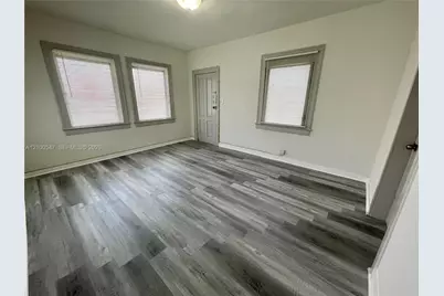 442 SW 10th Ave #1, Miami, FL 33130 - Photo 6