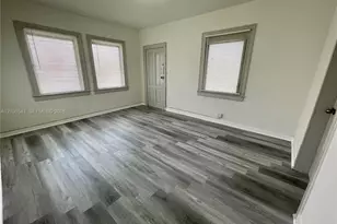 442 SW 10th Ave, Miami, FL 33130 - Photo 6