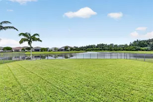 15672 Goldfinch Cir, Westlake, FL 33470 - Photo 2
