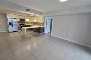 117 SW 10th St, Miami, FL 33130 - Photo 12