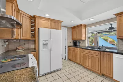 5921 SW 15th St, Plantation, FL 33317 - Photo 12
