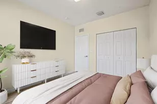 645 E Mowry Ct, Homestead, FL 33030 - Photo 10