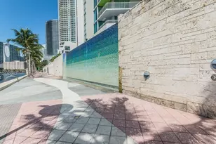 325 S Biscayne Blvd, Miami, FL 33131 - Photo 18
