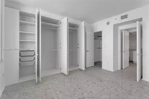 325 S Biscayne Blvd, Miami, FL 33131 - Photo 12