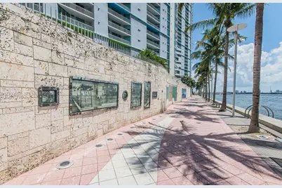 325 S Biscayne Blvd #4318, Miami, FL 33131 - Photo 22