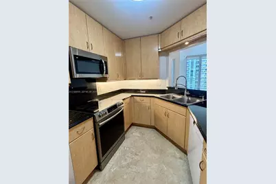 801 Brickell Key Blvd #1808, Miami, FL 33131 - Photo 6