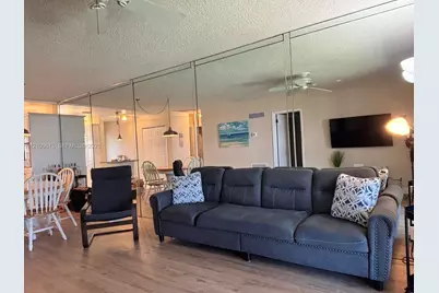 298 SE 6th Ave #15, Pompano Beach, FL 33060 - Photo 2