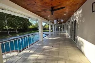 15030 SW 89th Ave, Palmetto Bay, FL 33176 - Photo 4