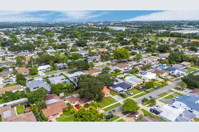 3225 Arthur Ter, Hollywood, FL 33021 - Photo 32