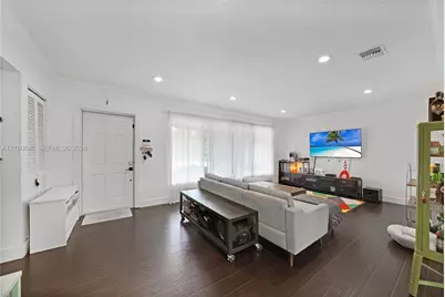 10417 NE 2nd Ave, Miami Shores, FL 33138 - Photo 6